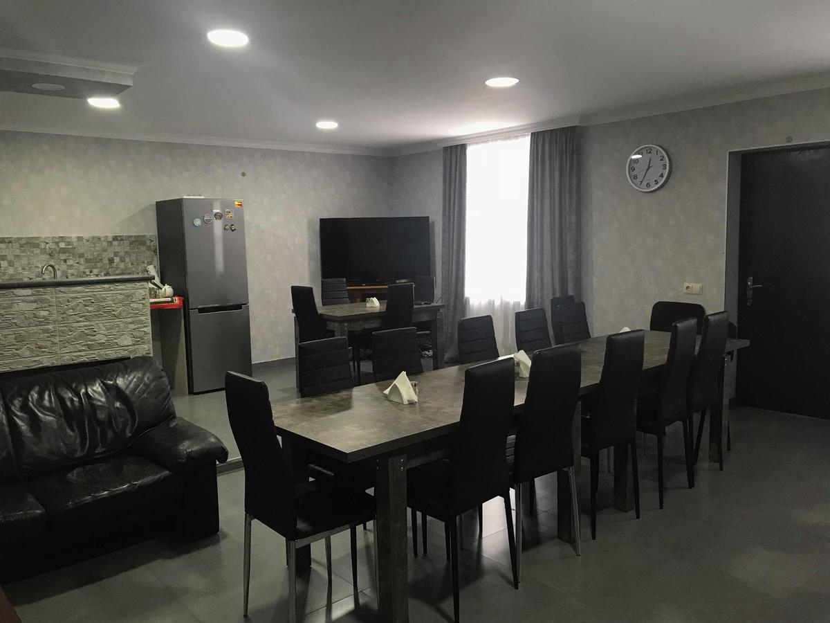 Guesthouse Ori Beli In เมสเตีย ภายนอก รูปภาพ